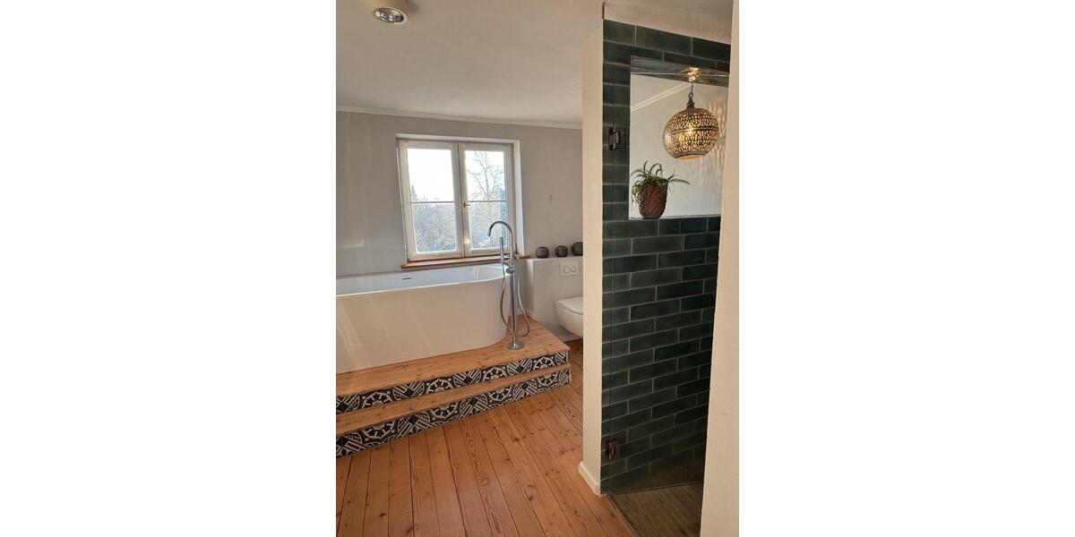 3,5 Zi.-Maisonette mit Traumbad und Blick bis zur Albkante 3.5 zimmer