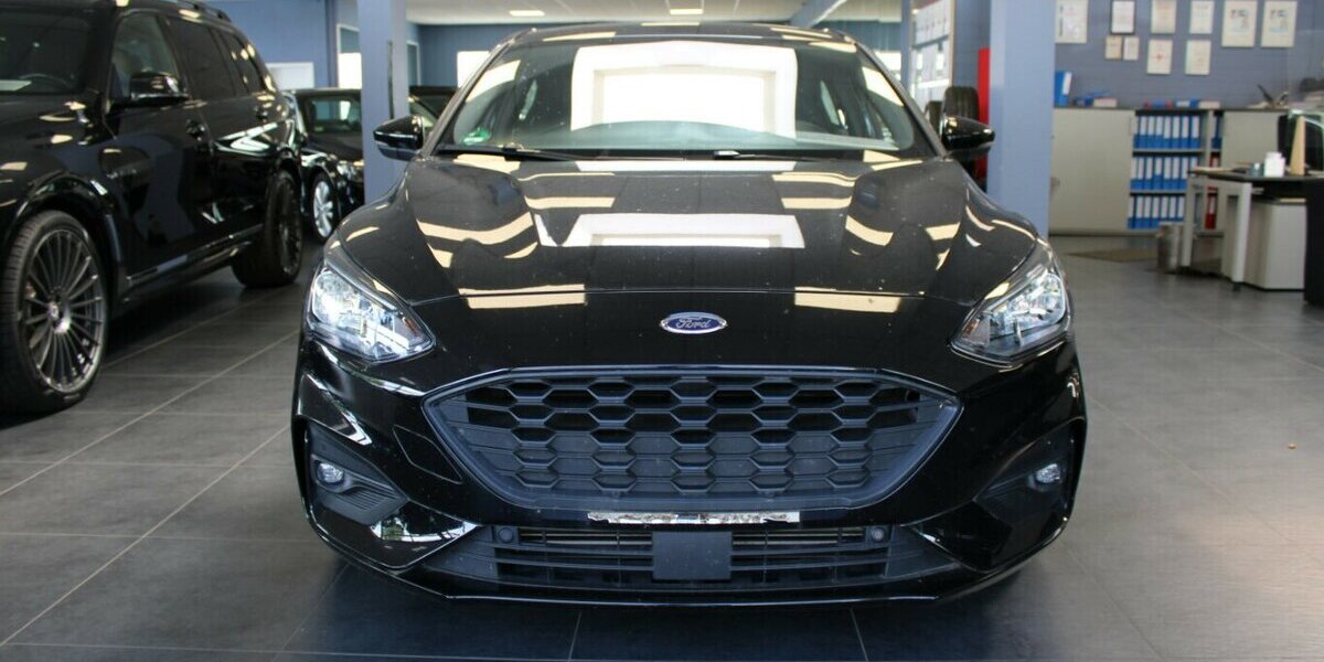 Ford Focus 1.5 EcoBoost Aut. STLine X 12.479 km 22.980 € Euskirchen 53881