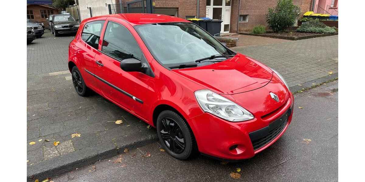 Renault Clio 148.000 km 2.499 &euro; Duisburg 47226