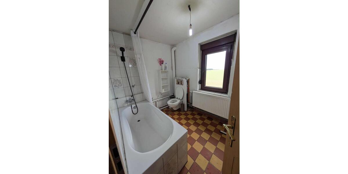 Einfamilienhaus Bad Schmiedeberg - 8 Zimmer, 150 m&sup2;, 79.000&euro; | Angebot:26971212