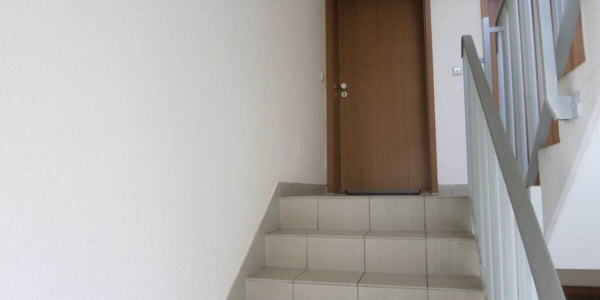 Kleines Immobilien-Paket mit Potential - Küche und Bad mit Fenster, Balkon sowie Stellplatz inkl. ! - 2- Chemnitz Hilbersdorf | Angebot:26781612
