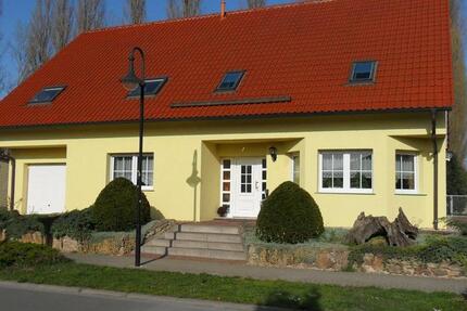 2 - 3 Raum Etagen Wohnung in schöner und ruhigen Lage in Barby. 2 zimmer