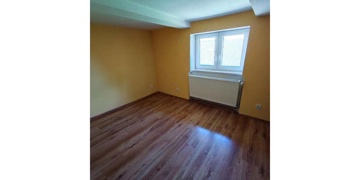 Einfamilienhaus Dassel - 5 Zimmer, 134 m&sup2;, 64.000&euro; | Angebot:26991124