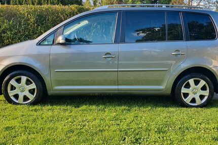VW Touran 289.800 km 3.100 &euro; Krostitz 04509