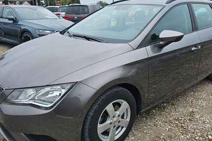 Seat Leon 108.997 km 9.280 &euro; Lübben 15907