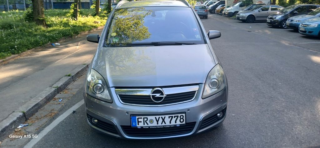 Opel Zafira 275.000 km 600 &euro; FREIBURG 79114
