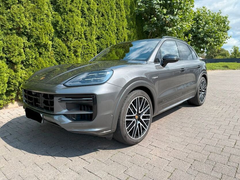 Porsche Cayenne 28.000 km 176.900 € Burgwald 35099