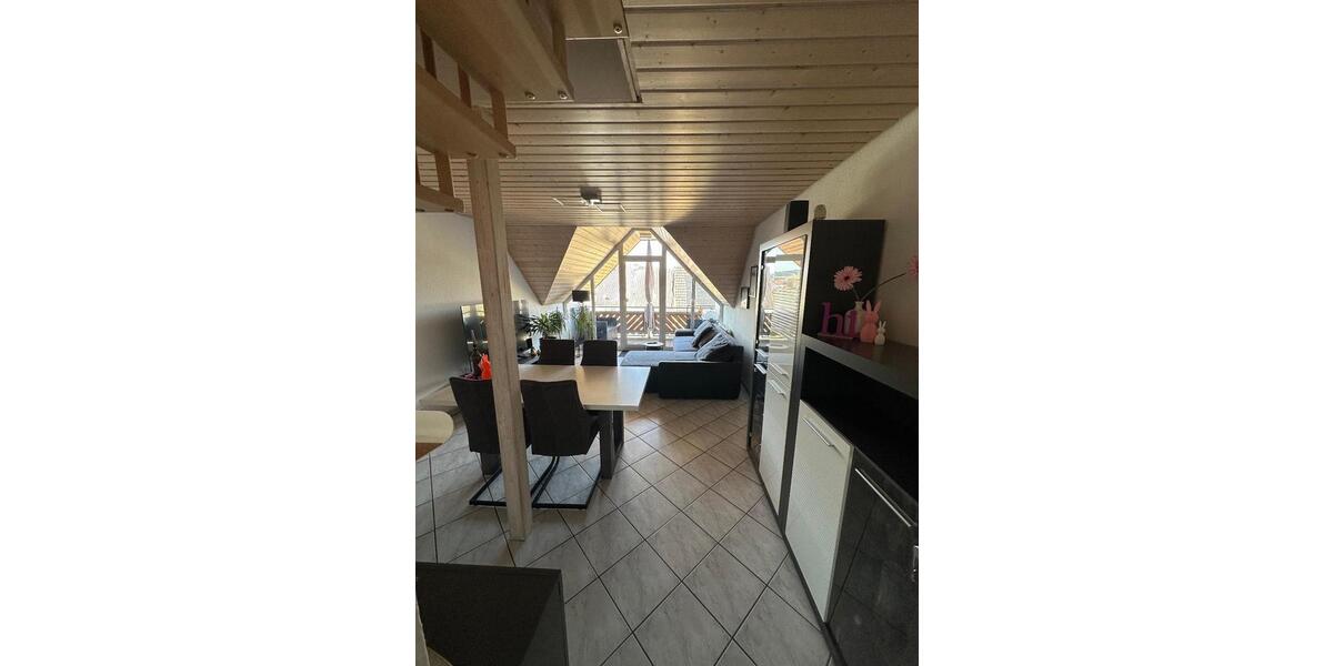 Dachgeschoßwohnung Haigerloch - 4 Zimmer, 77 m&sup2;, 260.000&euro; | Angebot:25813093