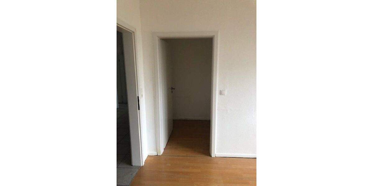 Etagenwohnung Ludwigshafen Mitte - 6 Zimmer, 130 m&sup2;, 1.125&euro; | Angebot:24825864