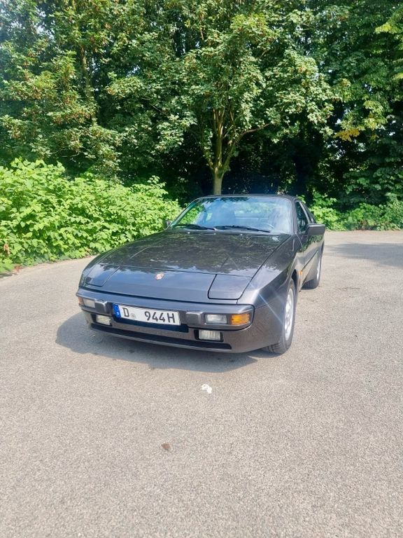 944