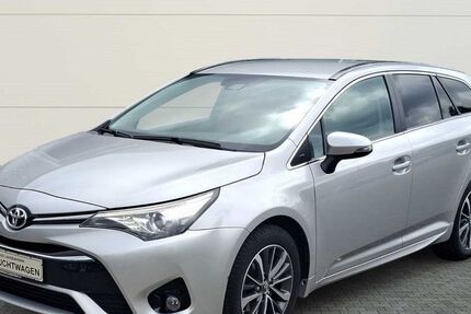 Toyota Avensis 79.033 km 15.960 &euro; Hamburg 22419