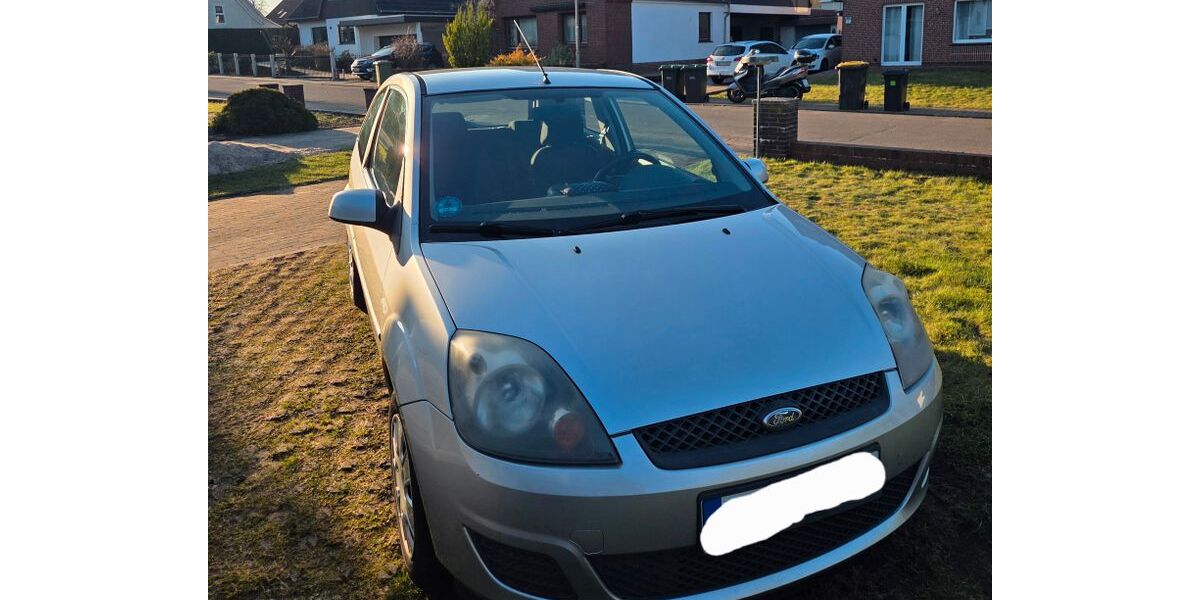 Ford Fiesta 84.500 km 1.050 &euro; Ganderkesee 27777