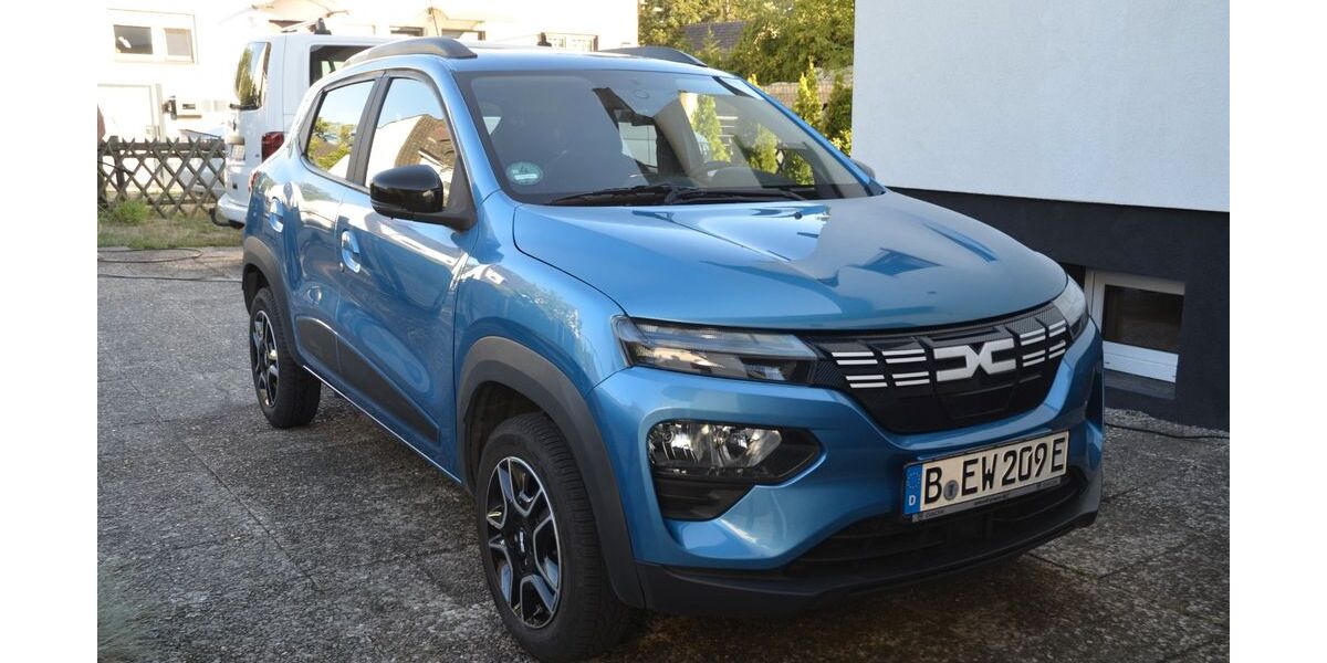 Dacia Spring 18.000 km 11.500 &euro; Berlin 12357