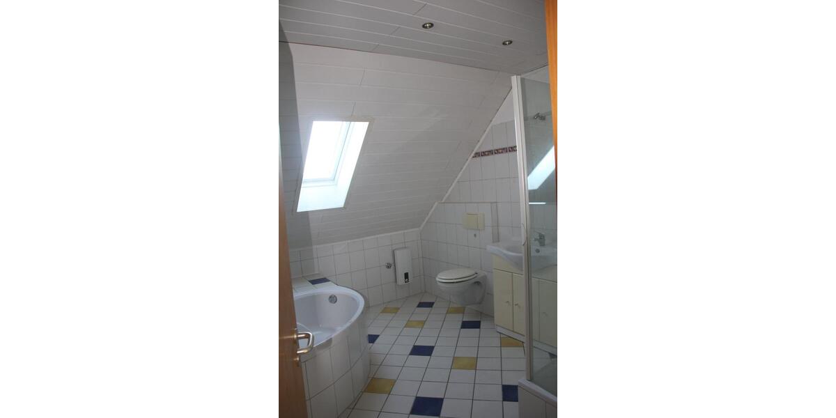 Dachgeschoßwohnung Recklinghausen Grullbad - 3 Zimmer, 72 m&sup2;, 440&euro; | Angebot:24963316