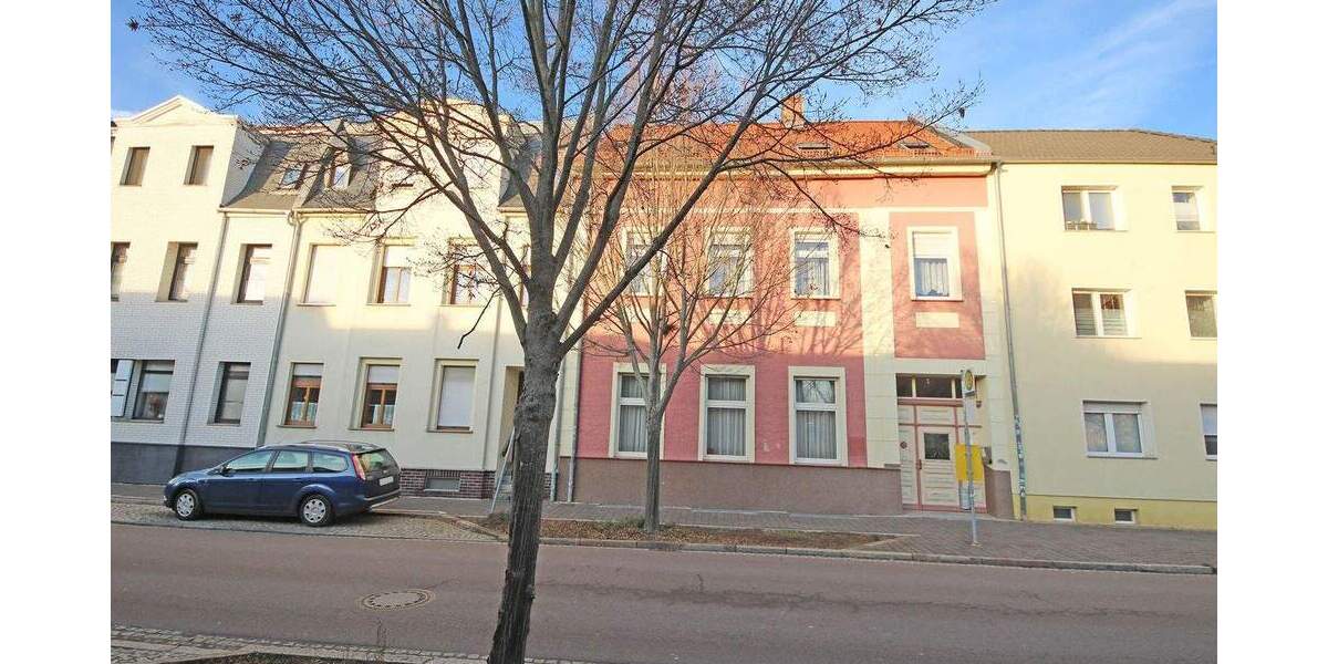 Reihenmittelhaus in Aken (Elbe) - als Wohn- und Geschäftshaus nutzbar - mit 2 separaten Wohnungen 1 zimmer