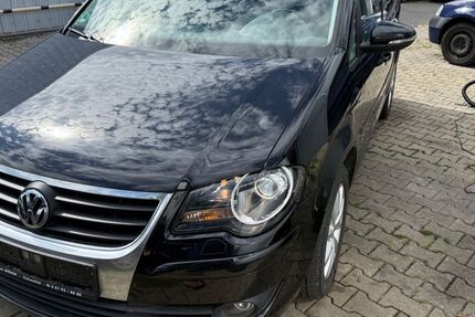 VW Touran 249.298 km 2.490 € München 81243