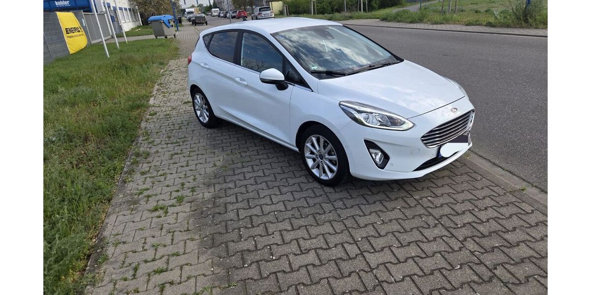 Ford Fiesta 56.000 km 13.700 &euro; Mannheim 68199