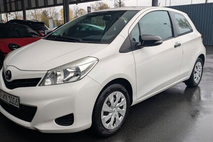 Toyota Yaris 215.500 km 2.190 &euro; Lippstadt 59557