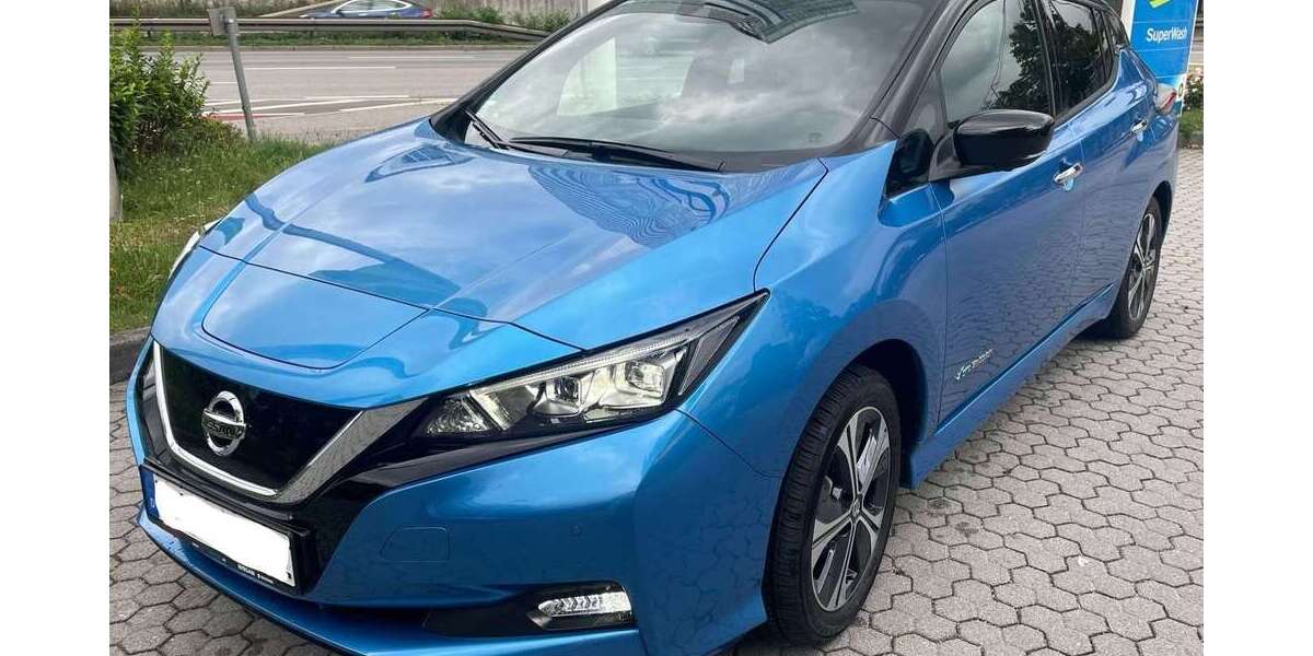 Nissan Leaf 15.240 km 24.900 &euro; München 80807