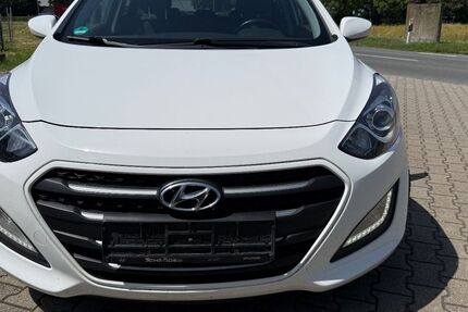 Hyundai i30 228.000 km 3.990 &euro; Neukirchen-Vluyn (bei Duisburg) 47506