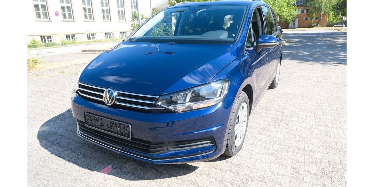 VW Touran 22.186 km 31.999 &euro; Berlin-Spandau 13585