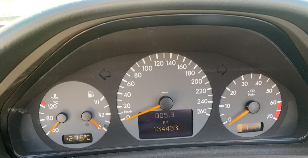 Mercedes-Benz CLK 320 148.000 km 11.000 &euro; Neuffen 72639