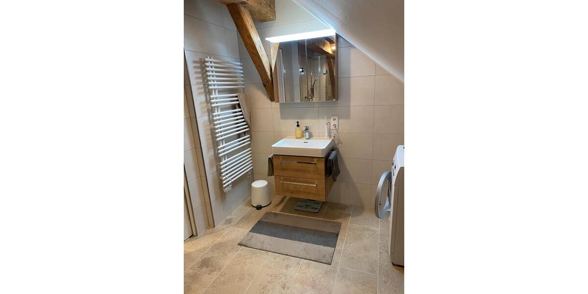 Dachgeschoßwohnung Schierling - 2 Zimmer, 65 m&sup2;, 1.200&euro; | Angebot:25992234