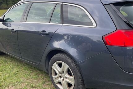 Opel Insignia 213.650 km 2.900 € Bad Orb 63619