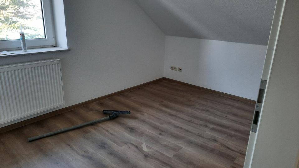 Etagenwohnung Zetel - 2 Zimmer, 100 m&sup2;, 900&euro; | Angebot:25305915