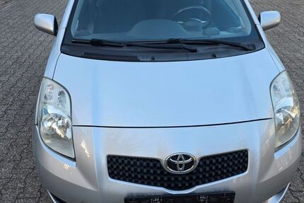 Toyota Yaris 190.000 km 2.000 &euro; Aachen 52068