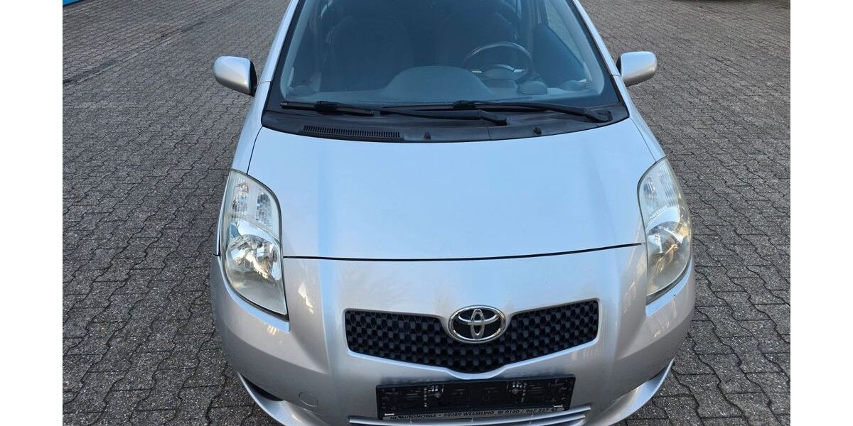 Toyota Yaris 190.000 km 2.000 &euro; Aachen 52068