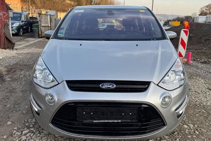 Ford S-Max 60.000 km 10.450 &euro; Stuttgart 70376