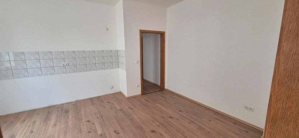 Erdgeschoßwohnung Döbeln - 1 Zimmer, 43 m&sup2;, 260&euro; | Angebot:25993773