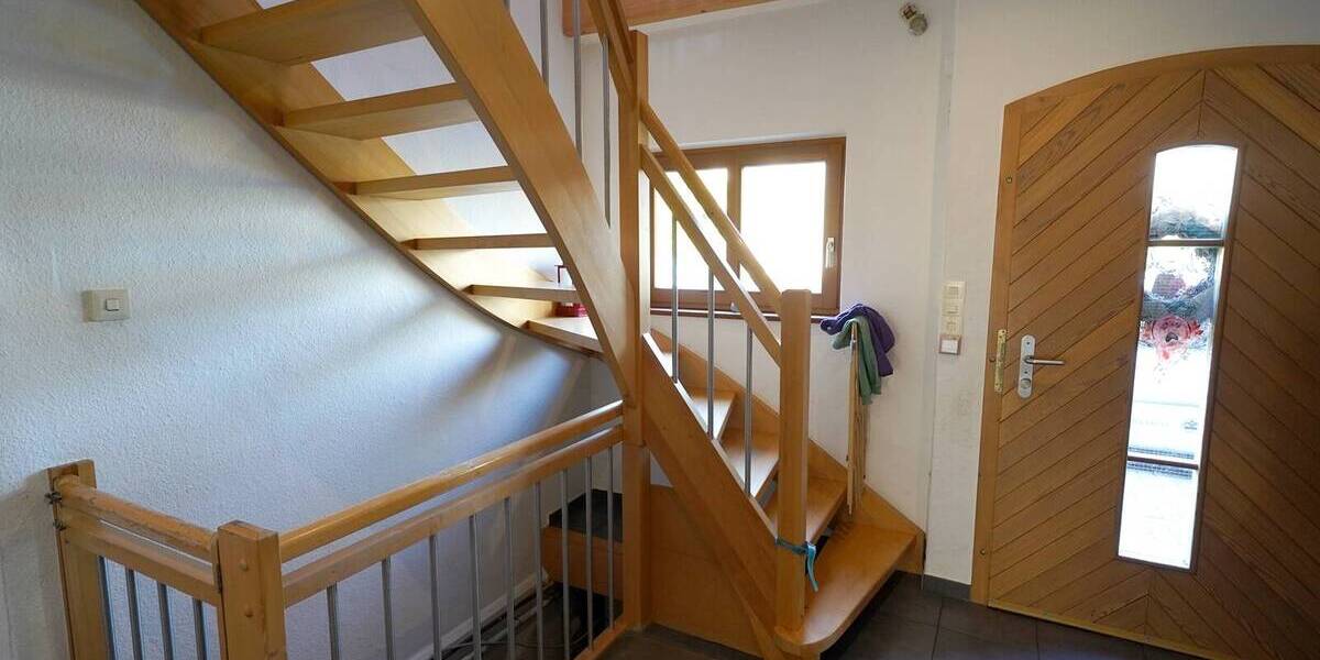 Großzügiges Wohnhaus-Grundstück mit Bebauungsmöglichkeit 8 zimmer