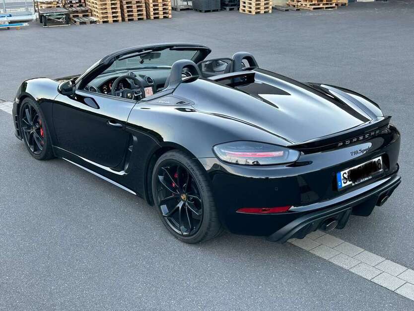 Porsche 718 Spyder 25.800 km 96.500 € Meckenheim 53340