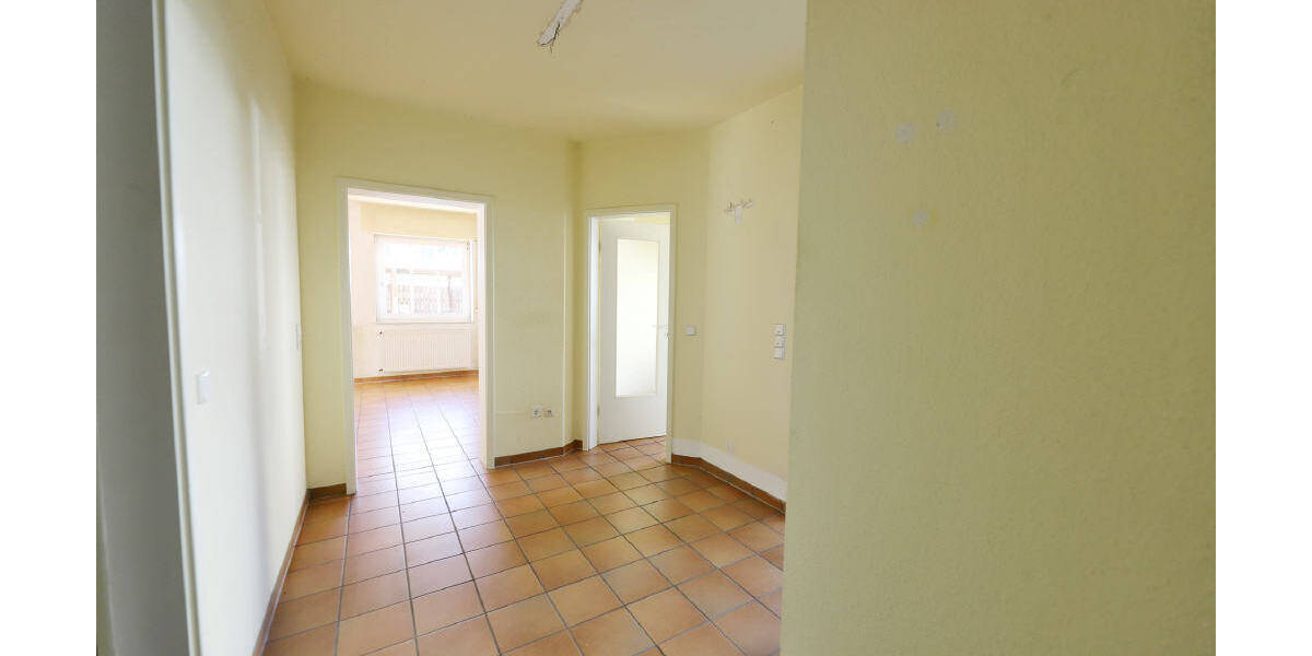 Etagenwohnung Lage - 2 Zimmer, 68 m&sup2;, 95.000&euro; | Angebot:26751736