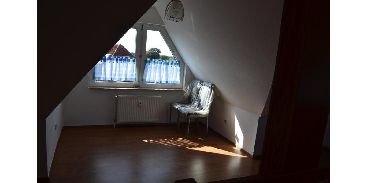 Dachgeschoßwohnung Vöhringen - 4.5 Zimmer, 98 m&sup2;, 880&euro; | Angebot:25086690