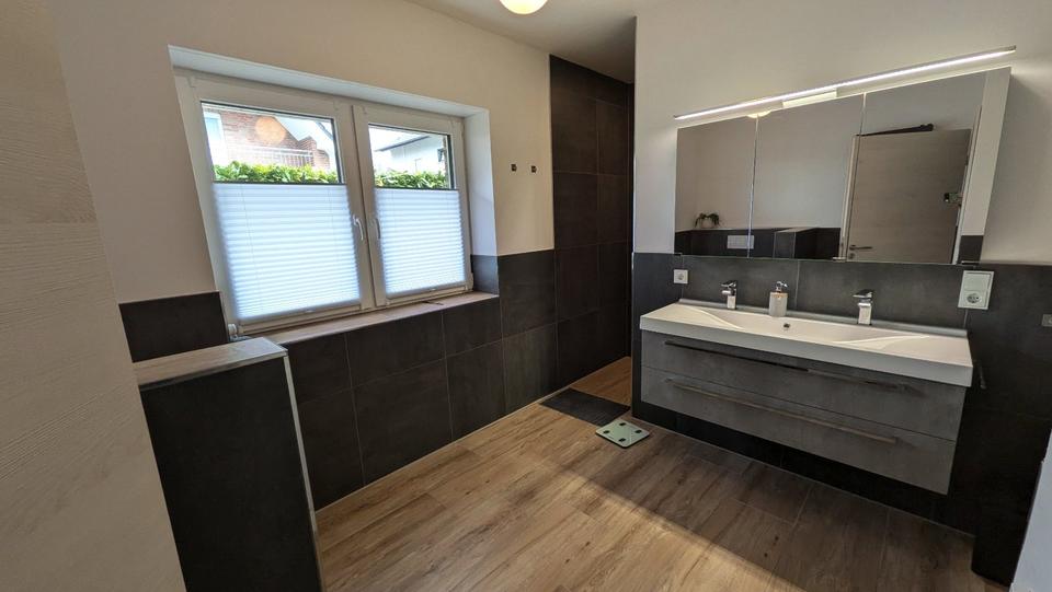 Erdgeschoßwohnung Ibbenbüren - 5 Zimmer, 133 m&sup2;, 1.550&euro; | Angebot:26413496