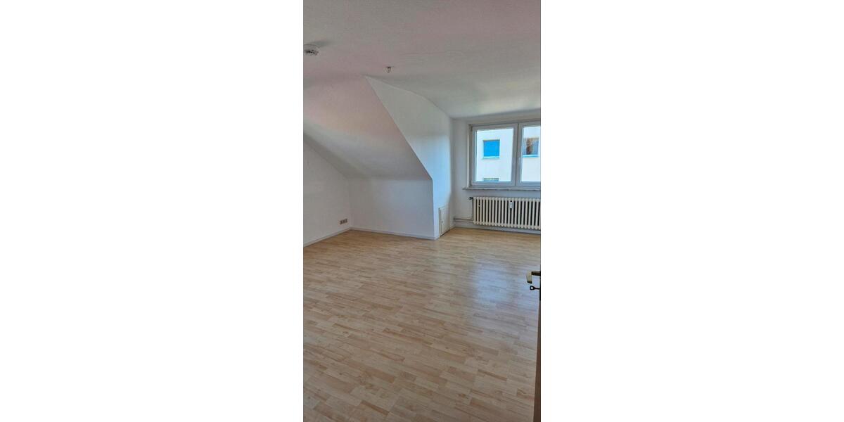 Dachgeschoßwohnung Göttingen Oststadt - 3 Zimmer, 65 m&sup2;, 930&euro; | Angebot:26386027
