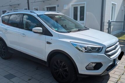 Ford Kuga 77.400 km 9.300 &euro; Kirchheim 85551
