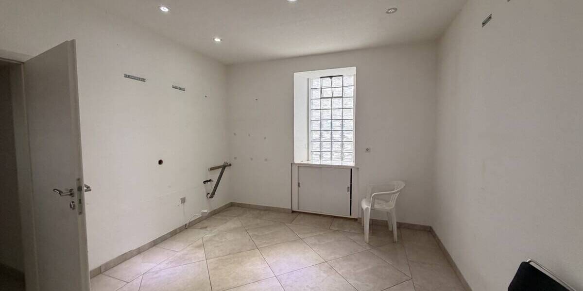 Mehrfamilienhaus, Wohnhaus Schiffweiler - 6 Zimmer, 184 m&sup2;, 265.000&euro; | Angebot:26290831
