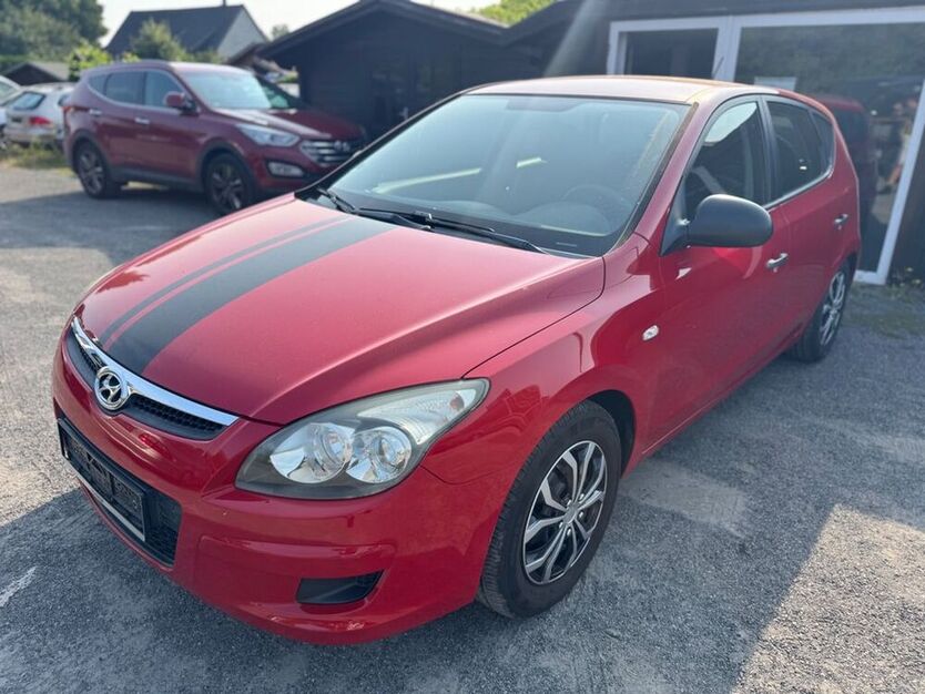 i30