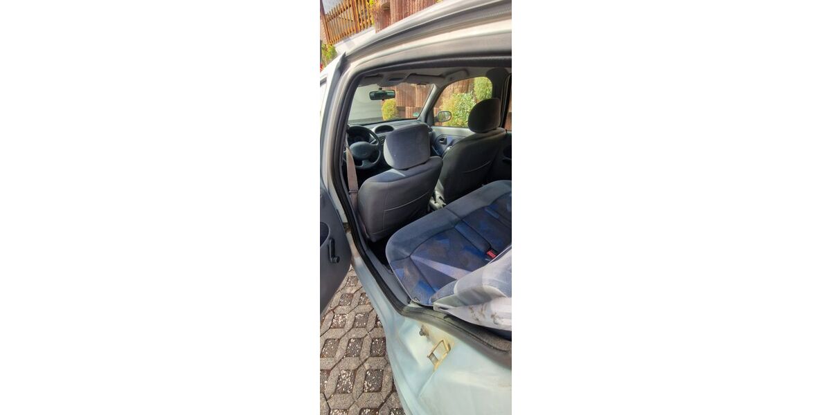 Renault Clio 165.000 km 1.000 &euro; Wirft 53534