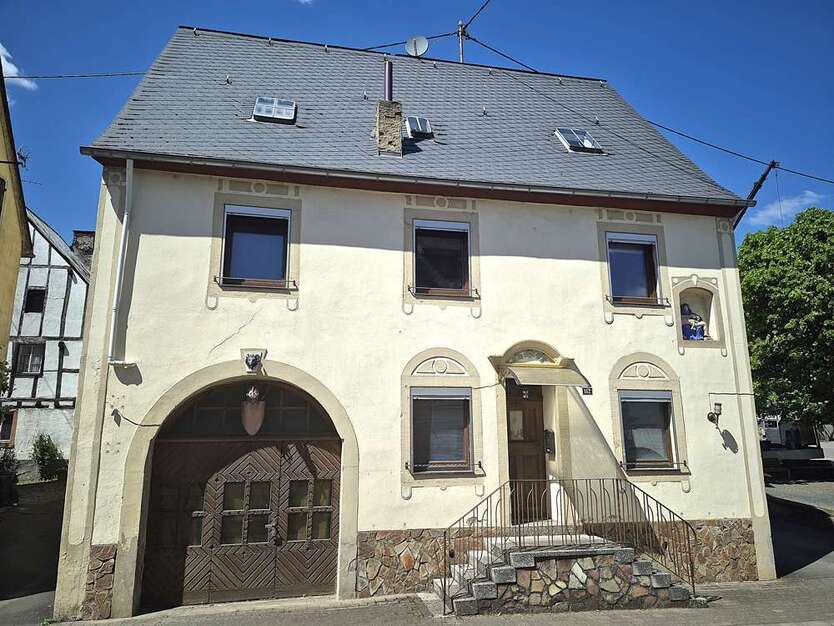 Haus zum Kaufen in Kröv 175.000 € 160 m²