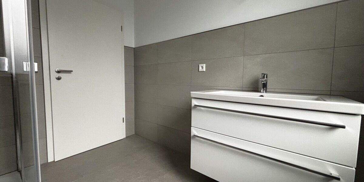 Etagenwohnung Bremerhaven Schiffdorferdamm - 3 Zimmer, 84 m&sup2;, 1.020&euro; | Angebot:24607573