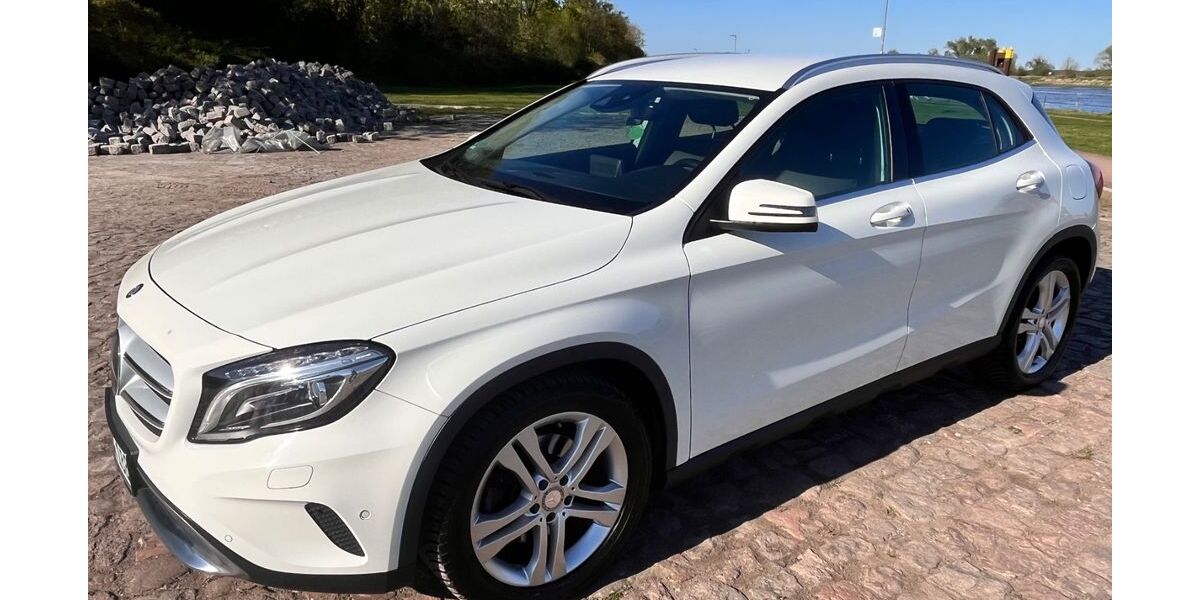 Mercedes-Benz GLA 250 81.401 km 19.900 &euro; Tangermünde 39590