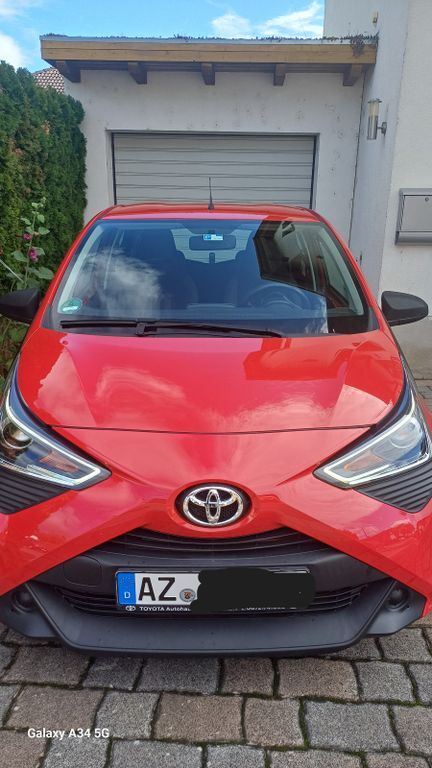 Aygo (X)