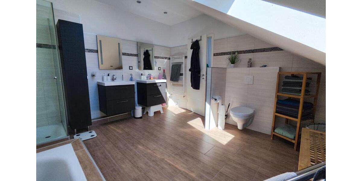 Reihenhaus Bad Bramstedt - 4 Zimmer, 131 m&sup2;, 409.000&euro; | Angebot:26443824