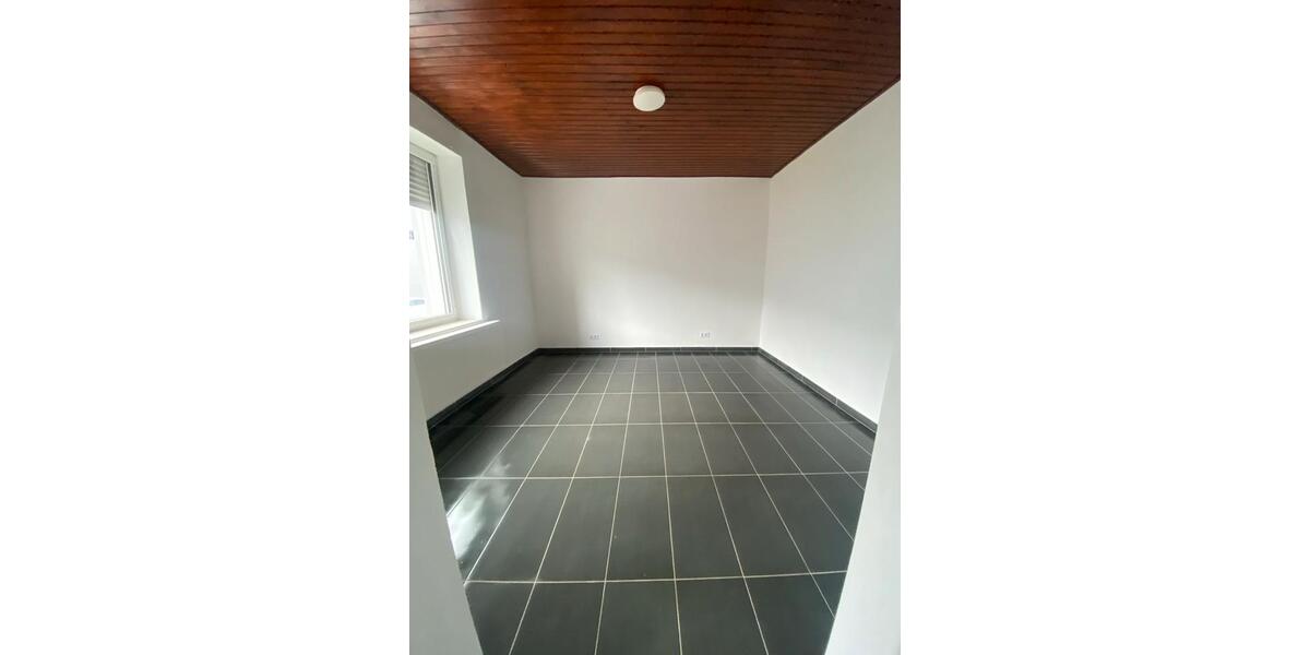 Reihenhaus Zweibrücken - 3 Zimmer, 115 m&sup2;, 1.200&euro; | Angebot:24791425