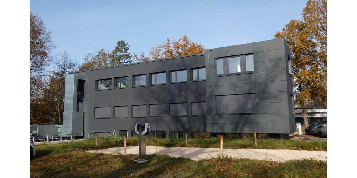 Vielfältig nutzbares BürogebäudePraxisgebäude zimmer